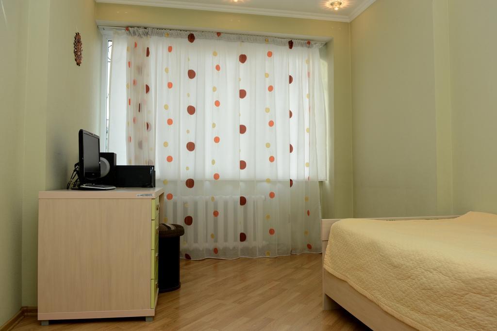 Golden Dragon Aparthotel Bishkek Quarto foto
