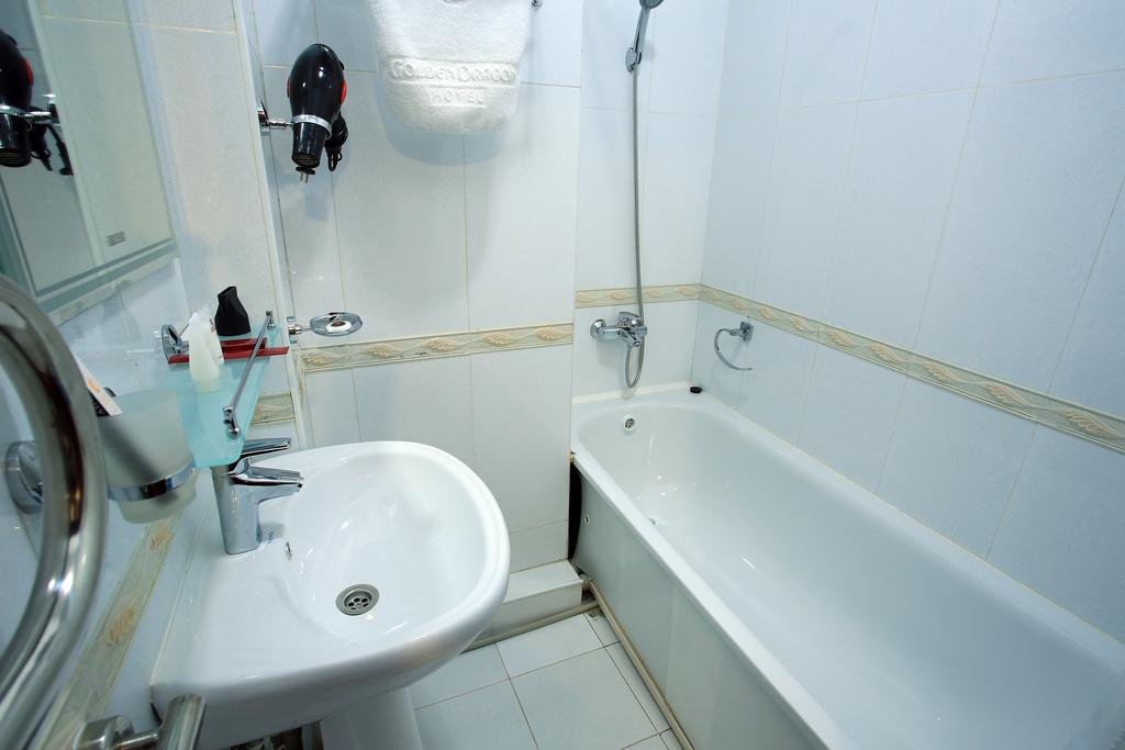 Golden Dragon Aparthotel Bishkek Quarto foto