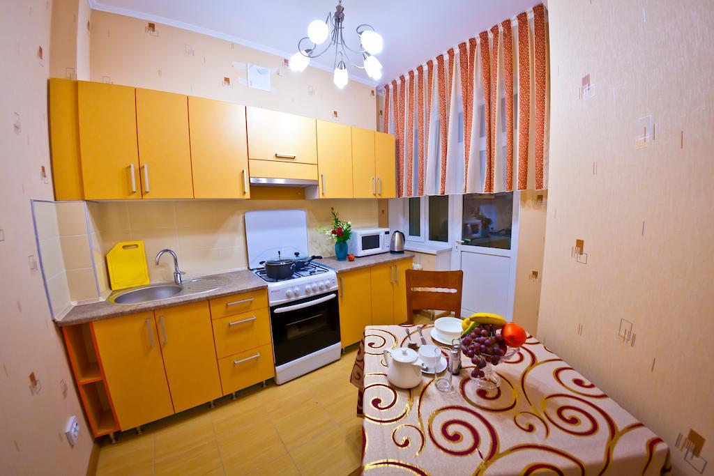 Golden Dragon Aparthotel Bishkek Exterior foto