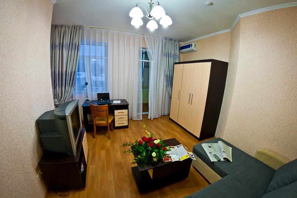 Golden Dragon Aparthotel Bishkek Exterior foto