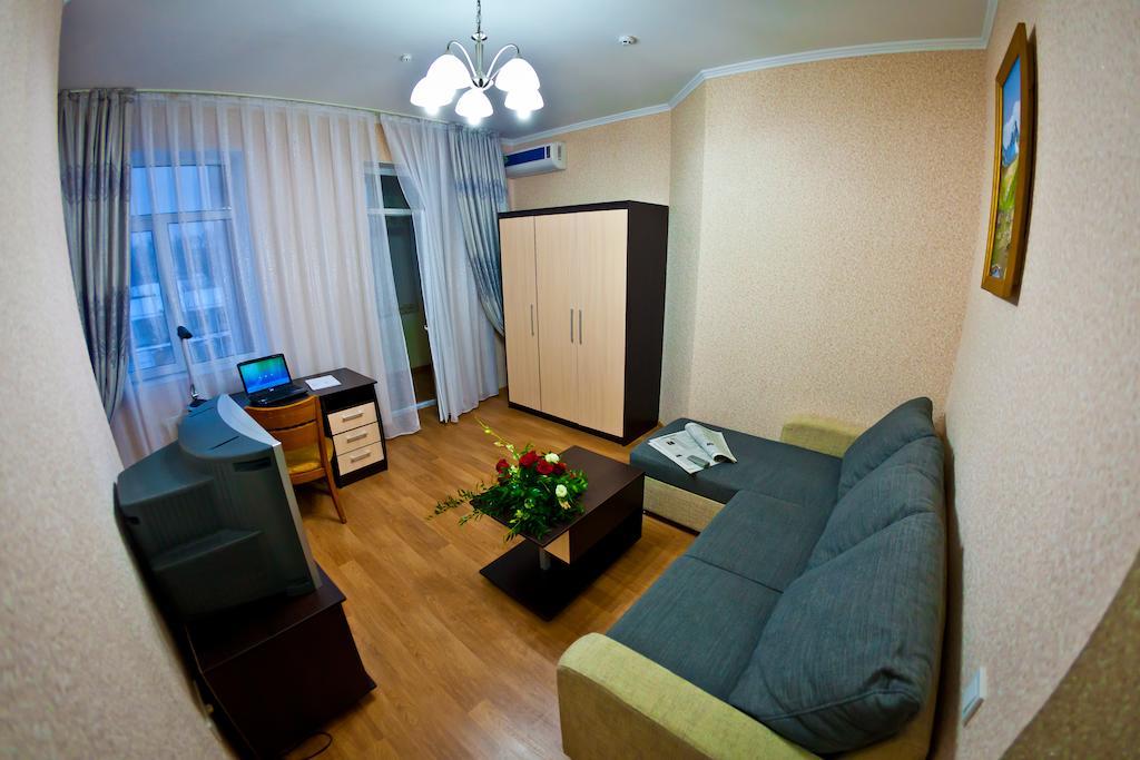 Golden Dragon Aparthotel Bishkek Quarto foto